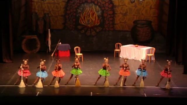 Cinderella Ballet - Pt 2/3: mice and rats смотреть онлайн