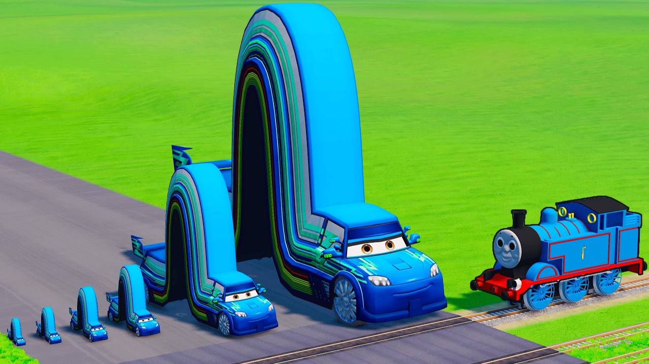 Большие и маленькие длинные автомобили Pixar против поездов Томас