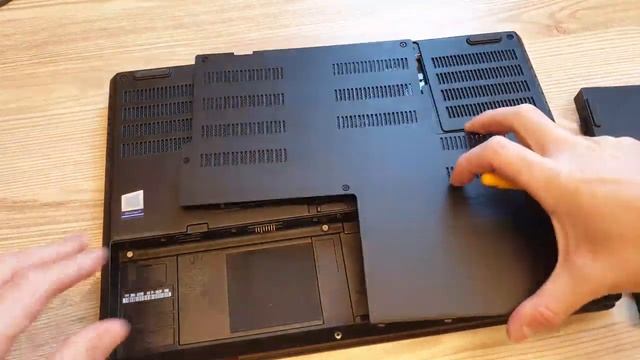 Lenovo #ThinkPad P52 NVME Replacement (4K60FPS)