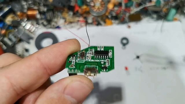 Купил и отпаял радиодетали из плат.Пусковой конденсатор,ферритовые кольца и др смотреть онлайн