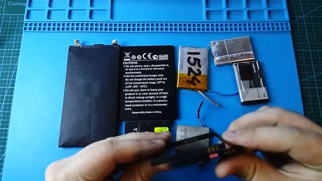 Вздулся аккумулятор / Замена батареи Acer liquid e2 duo V370 смотреть онлайн