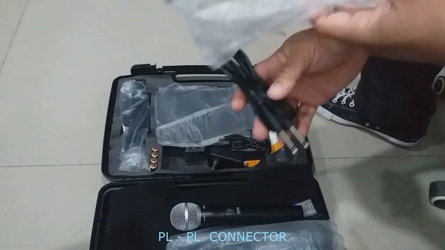 BEST WIRELESS MIC 25O METER RANGE SHURE UGX66, WITH 2 CHANNEL, UNBOXING & REVIEW смотреть онлайн