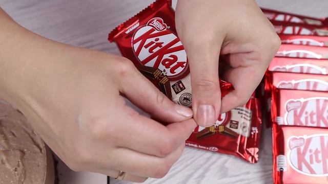 Супер вкусный шоколадный ЧИЗКЕЙК KitKat без выпечки | Торт за час | Десерт без выпечки смотреть онлайн
