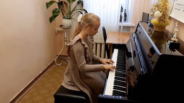Стоякина Ульяна, 1 класс. А.Гедике. Танец. смотреть онлайн