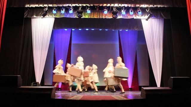 Хореографический коллектив "Сюрприз" танец На перроне смотреть онлайн