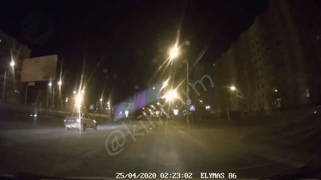 Погоня от нарядов ДПС на Калине по ночному Сургуту смотреть онлайн