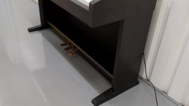 Yamaha Clavinova CLP-930 digital piano in dark rosewood stock number 23009 смотреть онлайн