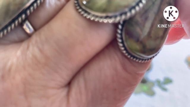 Красивые камни в различных оправах. смотреть онлайн