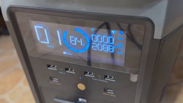 распаковка и запуск EcoFlow DELTA Pro в парикмахерском салоне