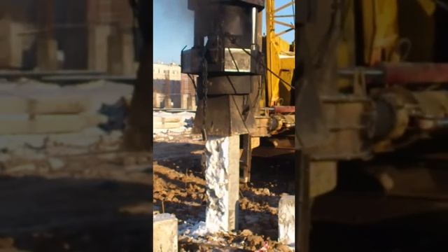 Забивка молотом DD32 сваи C120 30 8 смотреть онлайн