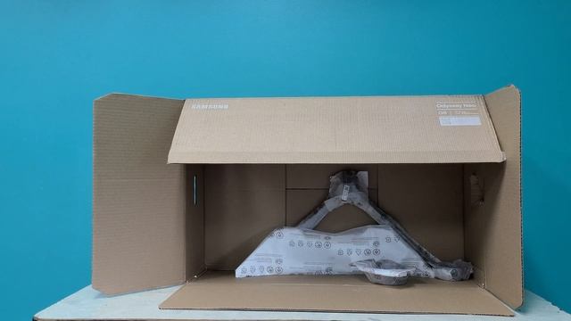 Unboxing Samsung Odyssey Neo G8 Gaming Monitor смотреть онлайн
