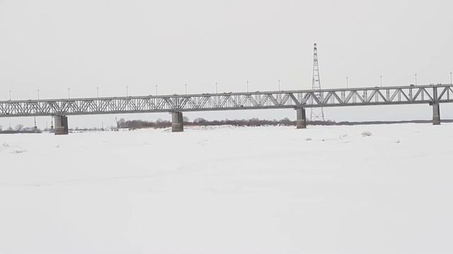 Мост через Амур у Хабаровска, 7 марта 2015 г. смотреть онлайн