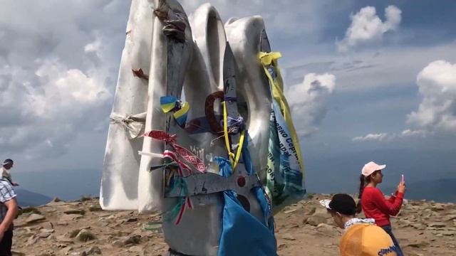 Carpathian Mountains Похід сім'єю на Гору Говерла(2061м) смотреть онлайн