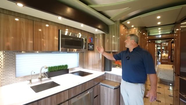 Newell Coach Shopping At The Newell Factory August 2023!