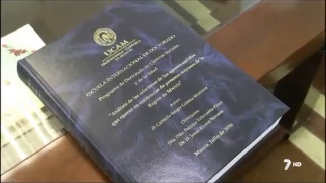 La Consejería de Familia se interesa por la tesis del abaranero Carmelo Gómez смотреть онлайн