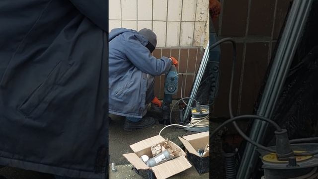 ? Монтаж заземлення за 40 секунд,перевірка контуру заземлення,електролабораторія, Київ,Україна смотреть онлайн