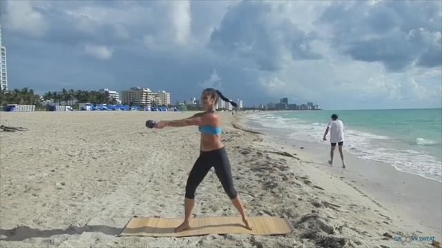 City Series Miami || Kettlebell Strength & Yoga Flow || Maria Sollon Fitness | Groovy Sweat смотреть онлайн