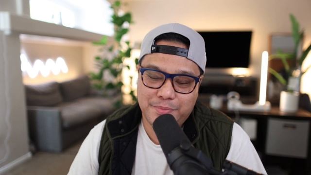 From biotech to tech start up: How to make the switch w/ Ryan Bernstein | Meet The Bytes смотреть онлайн