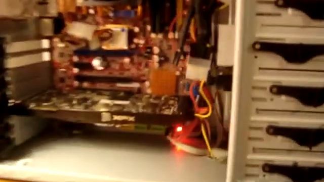 Gaming Rig xfx 9600gt build смотреть онлайн