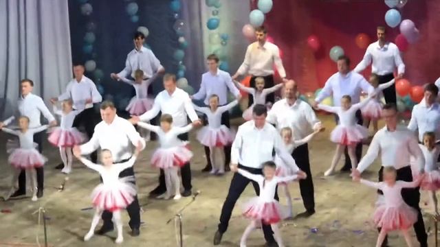 Доченька ( танец пап и дочек) садик 70 Нижний Новгород смотреть онлайн