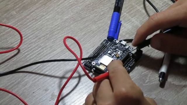 NODEMCU BASE ESP8266 TESTING DIY BREADBOARD LOLIN BASE part 1 смотреть онлайн