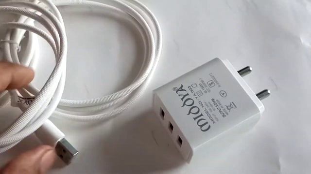 MIDDYA FAST CHARGER 3.2 AMP 3 USB PORT 3 USB CABLE смотреть онлайн