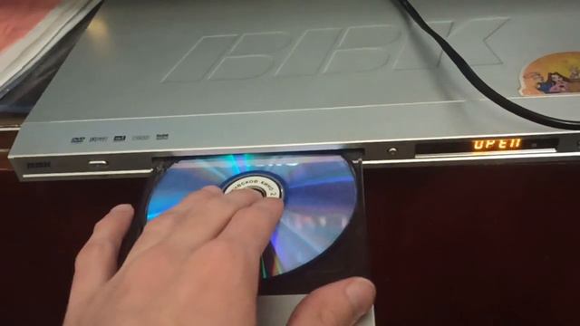DVD плеер не работает, не раскручивается диск смотреть онлайн