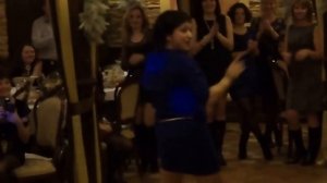 Бухгалтер жжет на корпоративе. Супер прикол