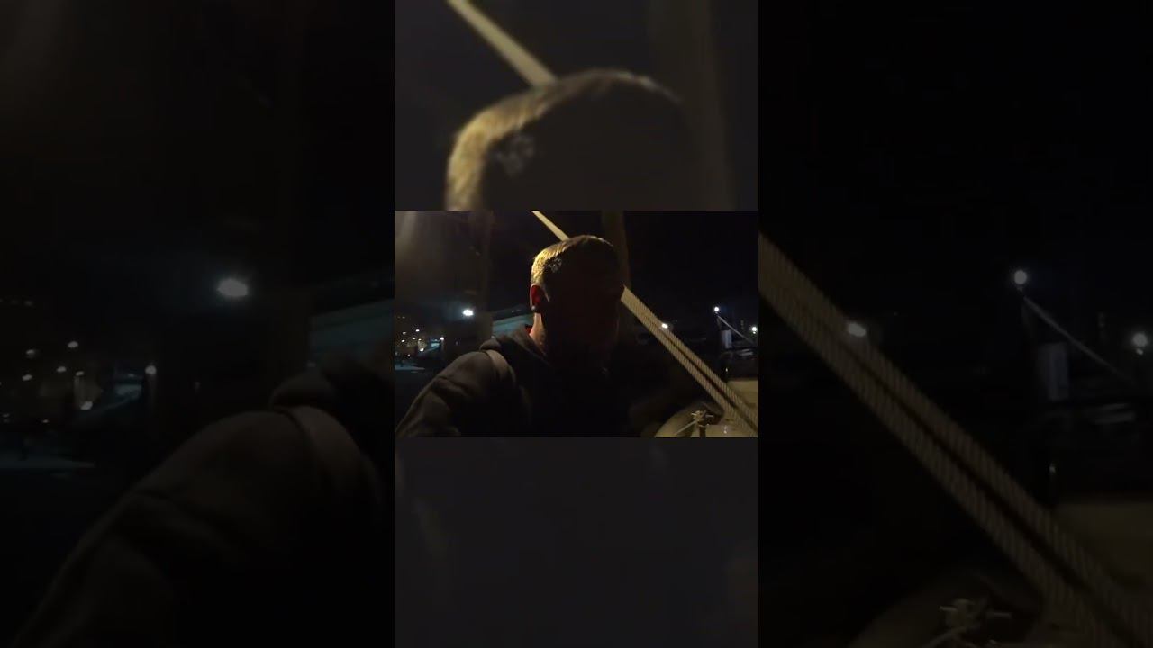 ПРОБРАЛИСЬ НА ЛОДКУ смотреть онлайн