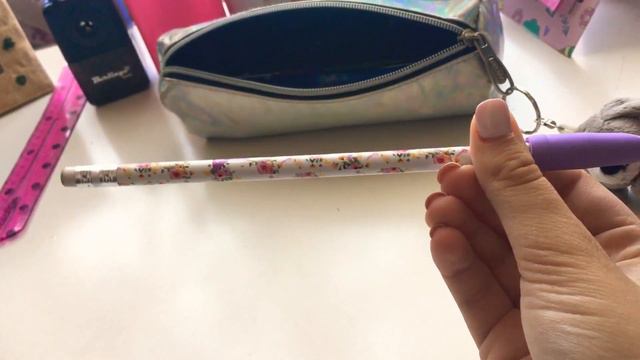 Что в моём пенале?\ What in my pencil case?/Back to school смотреть онлайн