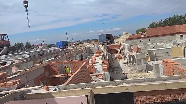 Ирбит! СТРОИТЕЛЬСТВО ПЛАВАТЕЛЬНОГО БАССЕЙНА на Пионерском поселке! Ожидается Новый Рост Цен на Жиль смотреть онлайн