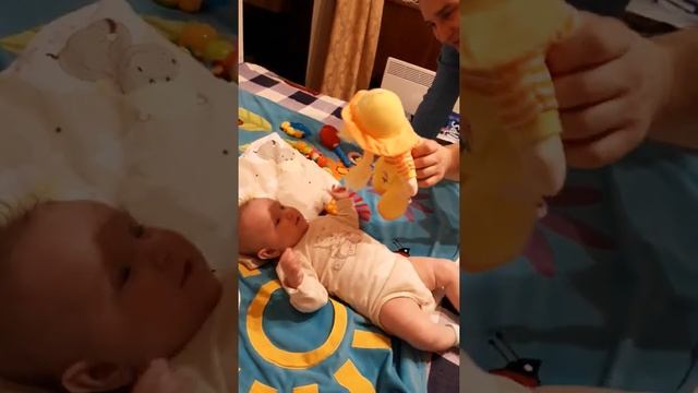 РЕАКЦИЯ РЕБЕНКА НА ПОДАРОК!!! СЕМЕЙНЫЙ АРХИВ!!! смотреть онлайн