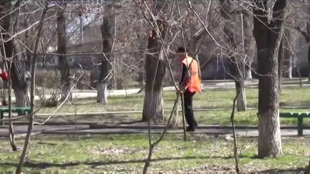 Ямочный ремонт, субботники, древонасаждение. Каменск-Шахтинский встречает весну смотреть онлайн