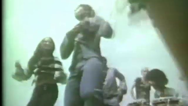 Chairmen of the Board - You got me Dangling on a String смотреть онлайн