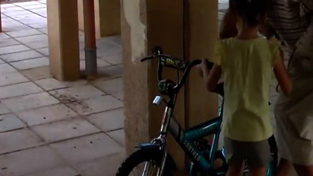 MOV002 Рената не хочет ехать на велике смотреть онлайн