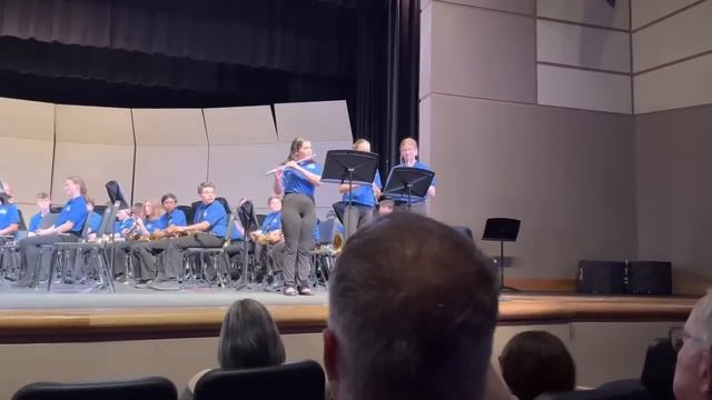 Three band students casually rickroll hundreds of parents смотреть онлайн