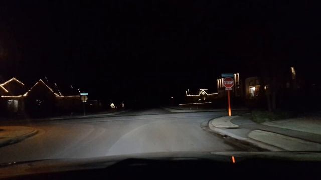 Приехали в Америку. Обзор окрестностей 4. Смотрим рождественские украшения на домах. смотреть онлайн