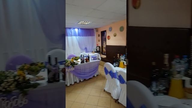 Банкетный зал в сиреневых тонах 2 смотреть онлайн
