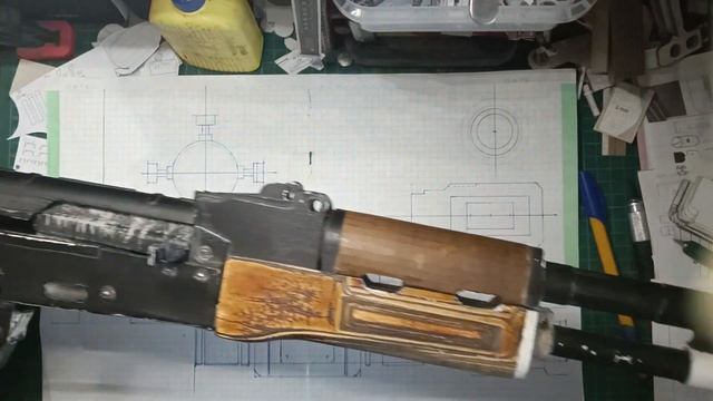 Калаш из Atomic Heart из бумаги смотреть онлайн