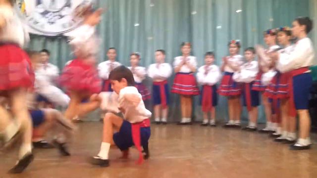 Ужгородская школа искусств смотреть онлайн