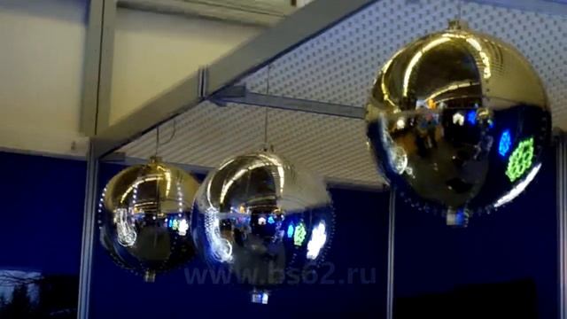 Зеркальный шар с эффектом тающей капли смотреть онлайн