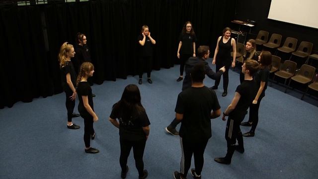 Theatre Game #17 - One Duck, Two Legs, Quack! смотреть онлайн