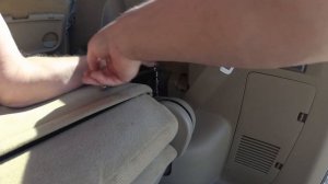Imported Nissan Serena (C25) Rear seat removal