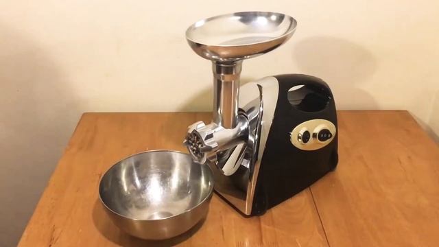 MEAT GRINDER VS SWEETS смотреть онлайн