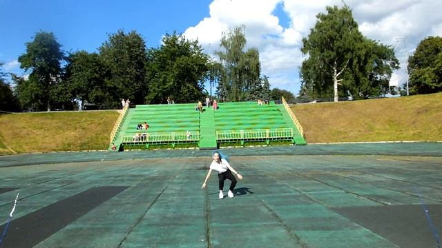 Stray Kids "神메뉴" / GOD'S MENU DANCE COVER IN PUBLIC смотреть онлайн