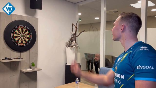 Een potje darts, advies over waar vis te eten en met ADO drie punten halen in Oss смотреть онлайн