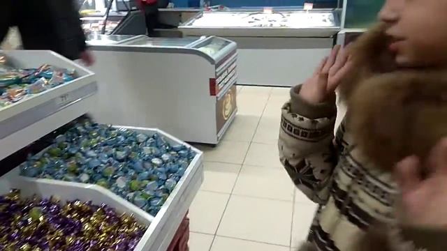 ВЛОГ. Покупка LOL и гадание на магическом шаре! смотреть онлайн