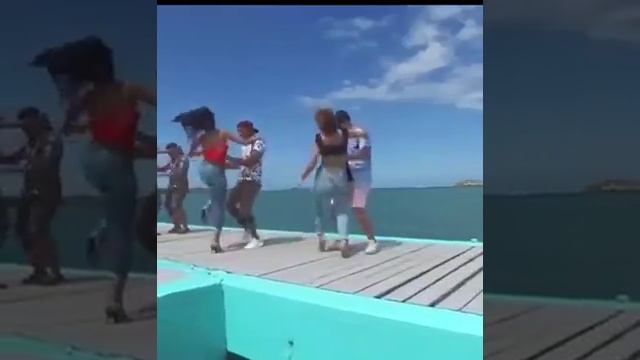 Kizomba Despacito! смотреть онлайн