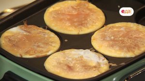 Кухня по заявкам | Куриная грудка с оладьями из вермишели. Салат с малиной | Илья Лазерсон