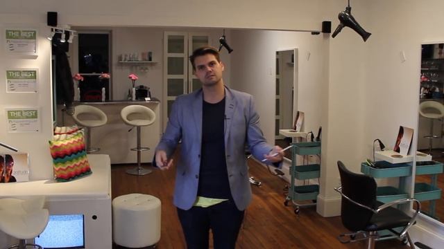 HAIR TUTORIAL: Haircutting Tricks - how to hold your scissors - scissor tricks from Matt Beck смотреть онлайн